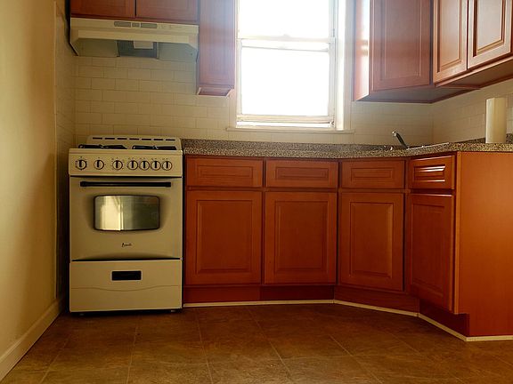 4th image of 7616 17th Ave Floor 2