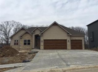 6293 N Whitetail Way, Parkville, MO 64152