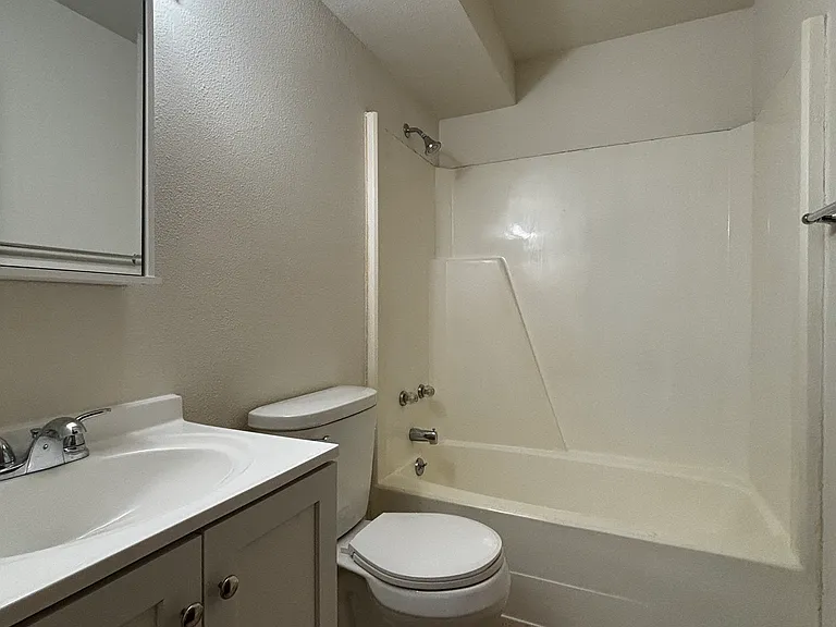 745 W Hamilton Ave #EAU — Photo 6