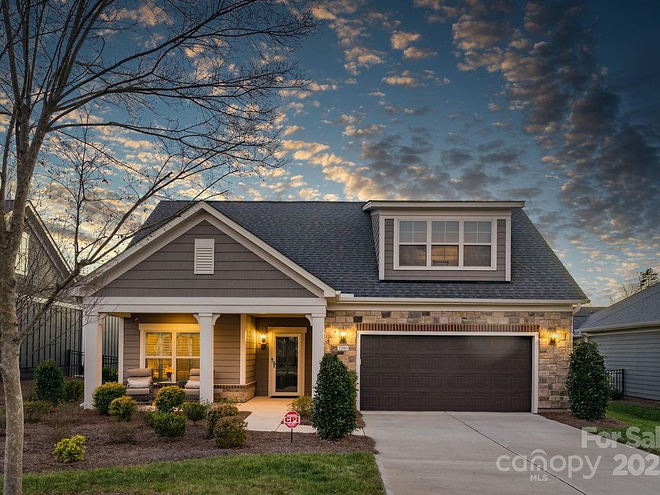 1st image of 2205 Lincolnshire Ln