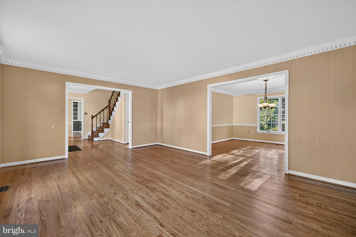 5 bed, 2.5 bath, 3449 sqft, $3,850 — Photo 1