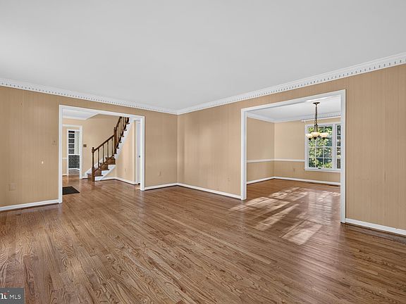 4th image of 2512 Locustwood Pl