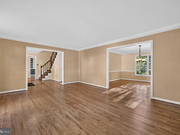 2512 Locustwood Pl, Silver Spring, MD 20905