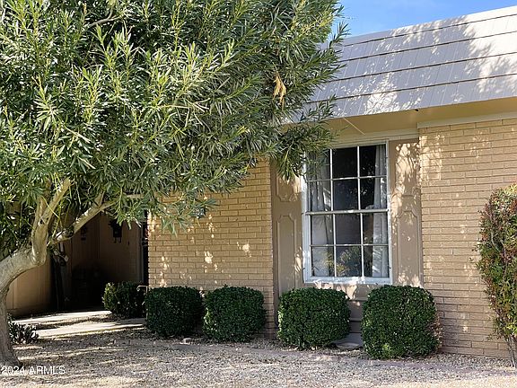 3rd image of 10504 W PALMERAS Drive
