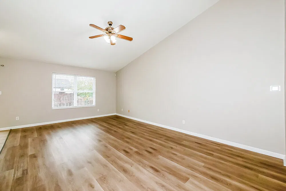 3 bed, 2.0 bath, 1350 sqft, $1,685 — Photo 4