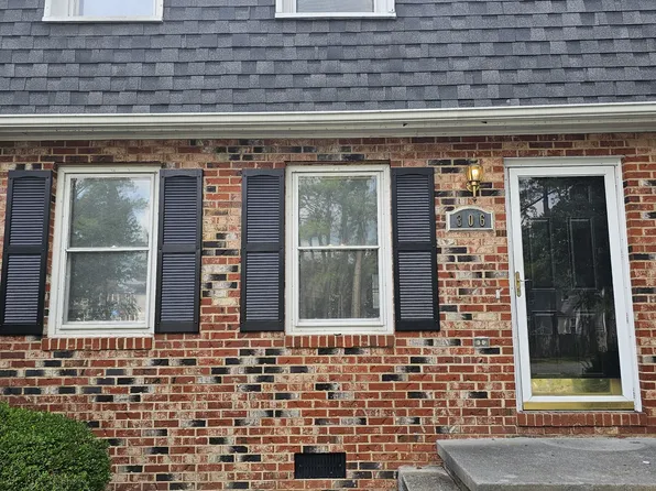 306 Carroll Dr, Stephens City, VA 22655