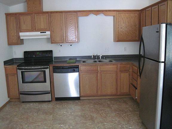 3rd image of 119 E Wilson St