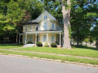 701 Raleigh St, Elizabeth City, NC 27909