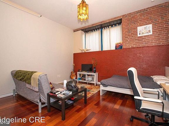 5th image of 1201 Fitzwater St Unit 101