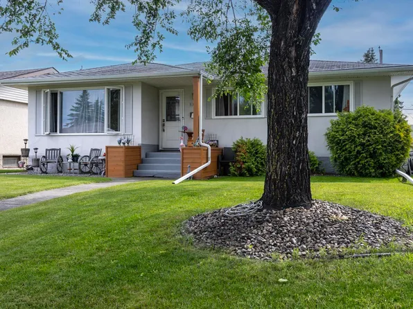 10623 75th St NW, Edmonton, AB T6A 2Z8