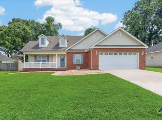 609 Sark Dr, Warner Robins, GA 31088