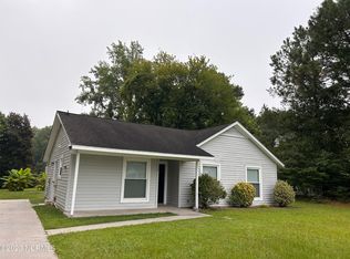 329 Country Rd, Grimesland, NC 27837