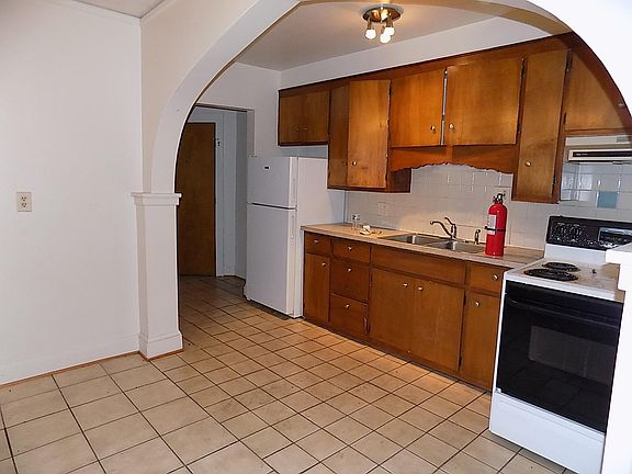 4th image of 3436 Sophia St APT 4