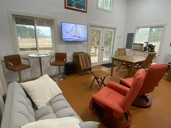 20497 State Highway 55, Oriental, NC 28571