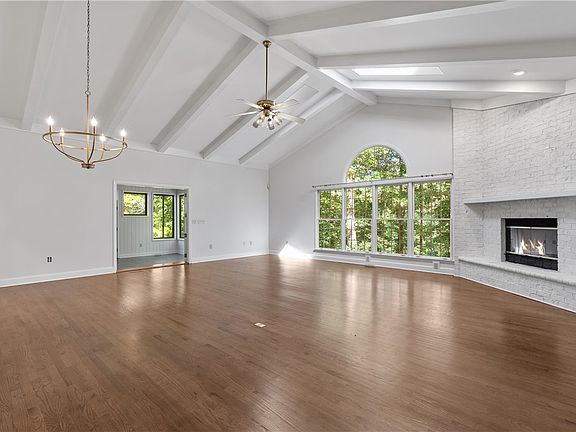 4th image of 24 Anchorage Ln