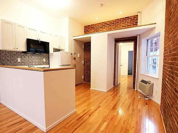 4th image of 225 E 96th St APT 5FE