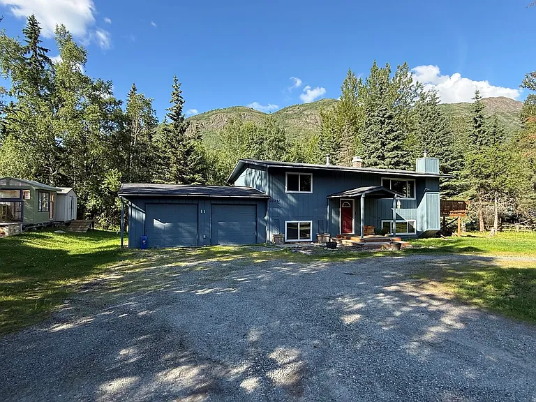 20251 Eagle River Rd — Photo 21