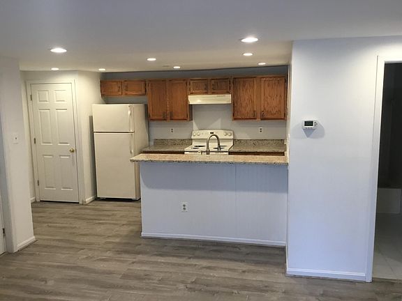 Kitchen, new floor sink and granite counters