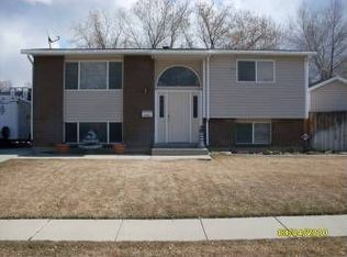 10495 Godatia Ln, Sandy, UT 84094