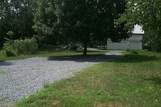 Rear yard and offstreet parking