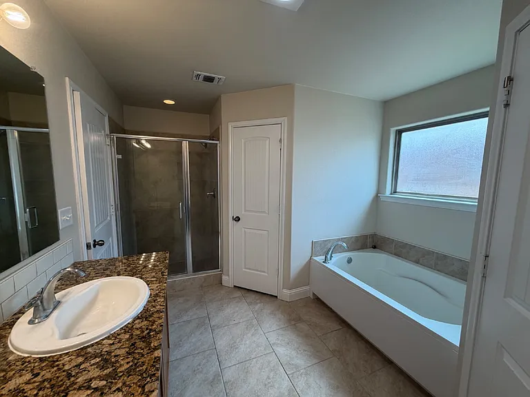3608 Ridgely Ave — Photo 9