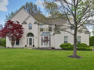405 Regatta Dr, Avon Lake, OH 44012