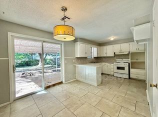 3033 Overland Dr, Del City, OK 73115