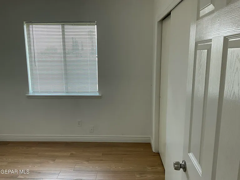 335 Flynn Dr — Photo 19