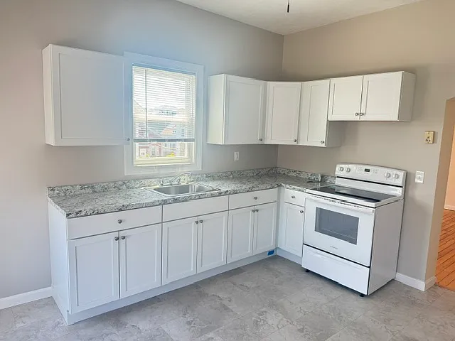 286 Grove St #2F — Photo 2