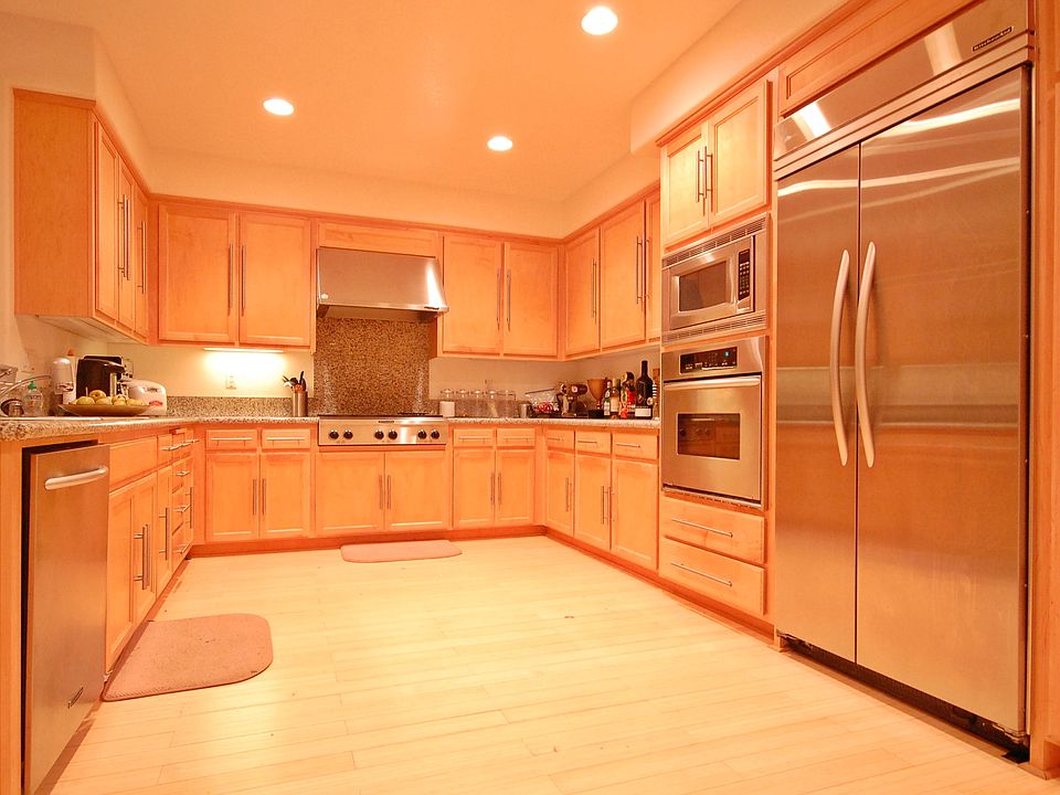 1st image of 27 Mandalay Pl