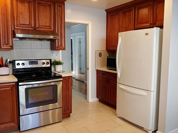 5th image of 3587 Rowley Dr