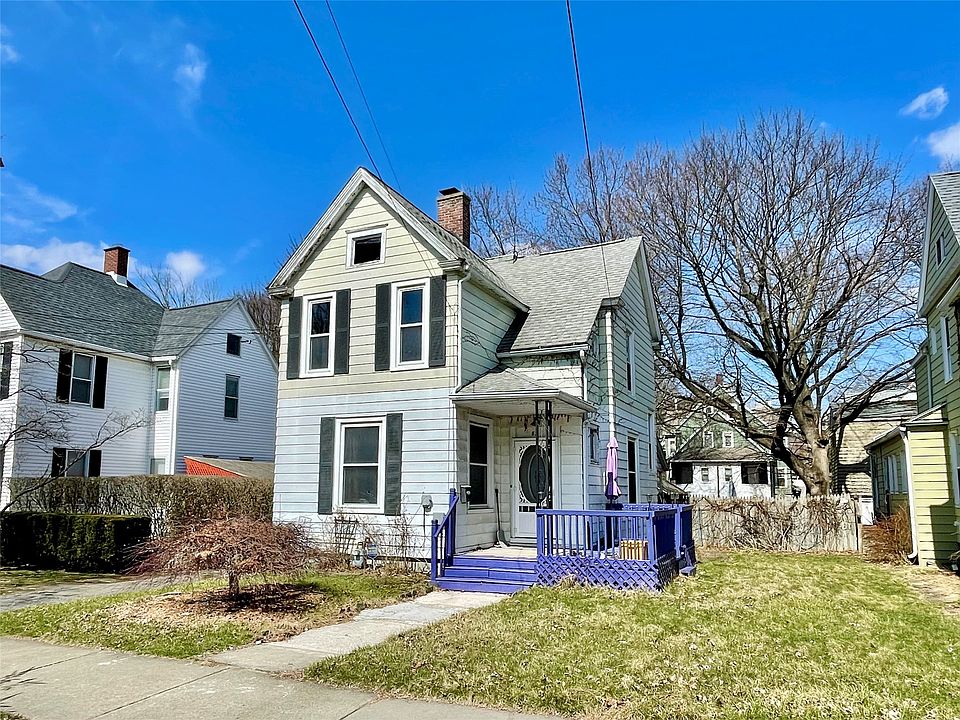 1st image of 82 Leroy St