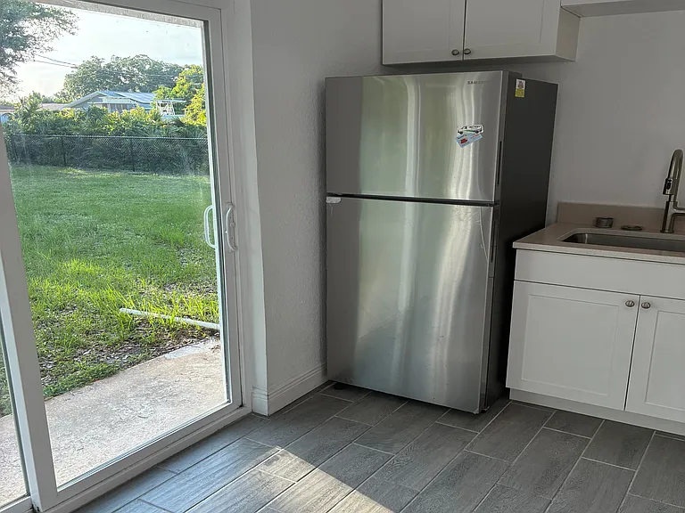 3287 Great Neck St — Photo 18