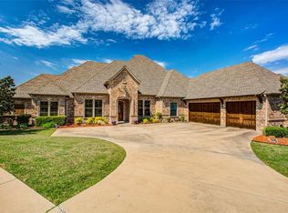 4 Raven Cir, Heath, TX 75032