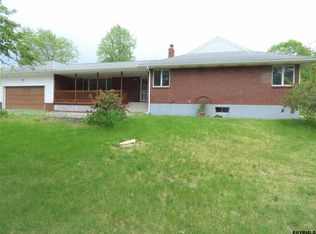 764 River Rd, Schodack Landing, NY 12156