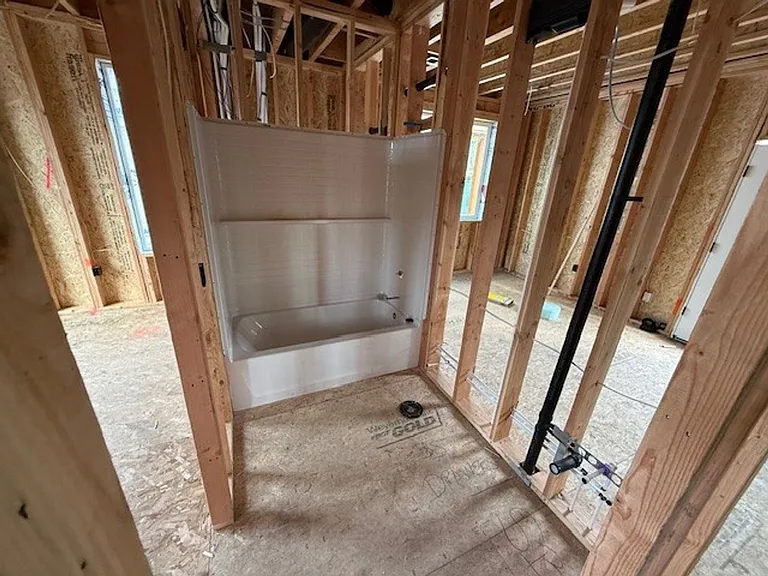 1105 NW Buchanan Ave — Photo 37