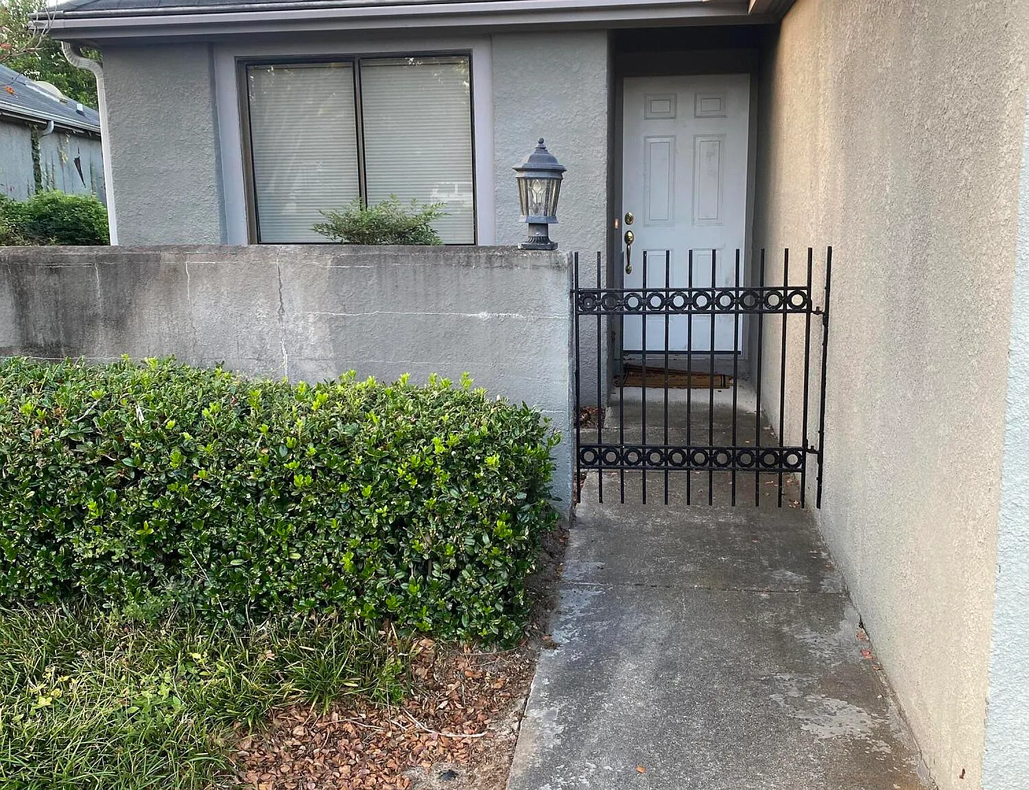3 bed, 2.0 bath, 1685 sqft, $1,900 — Photo 2