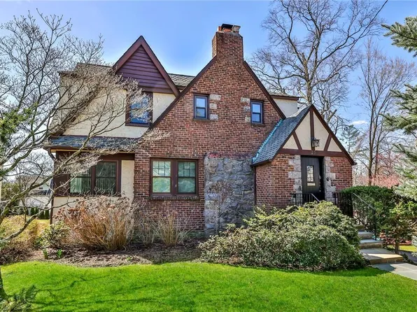 25 Aberfoyle Road, New Rochelle, NY 10804