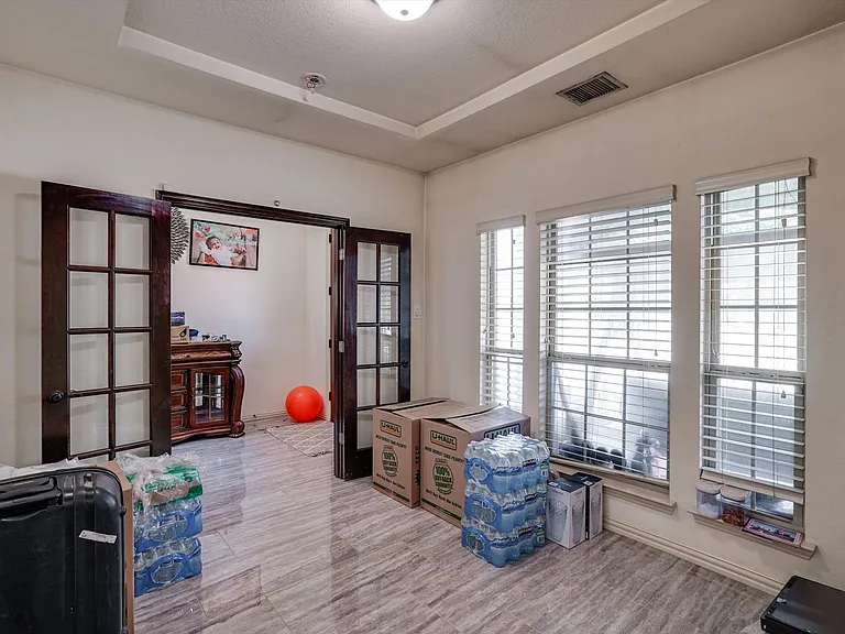 13704 Blueberry Hill Dr — Photo 4