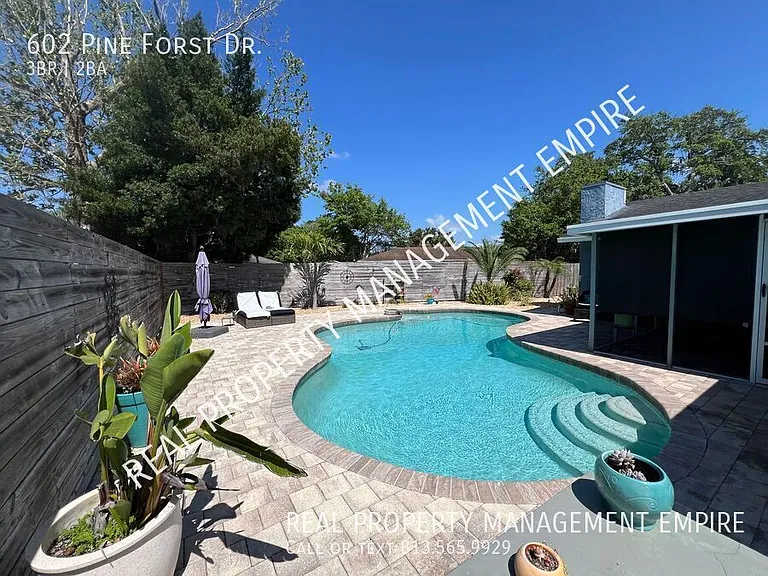 602 Pine Forest Dr — Photo 3