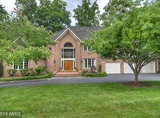 9645 Eagle Ridge Dr, Bethesda, MD 20817