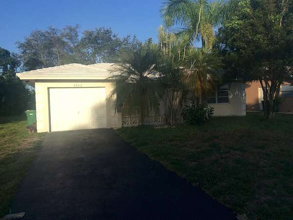 1st image of 8202 NW 106th Ave