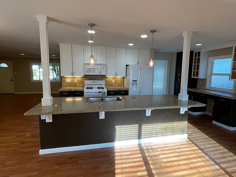 1010 Westway Dr — Photo 18