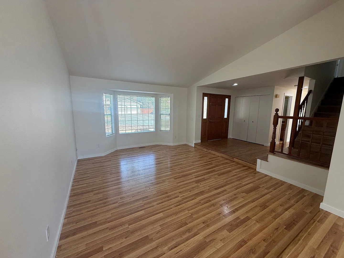 Silverdale - 2 Story Home (4bed 2.5 Bath) — Photo 2