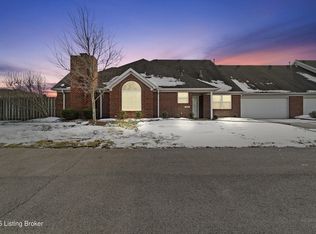 8610 Summertree Ln, Louisville, KY 40291