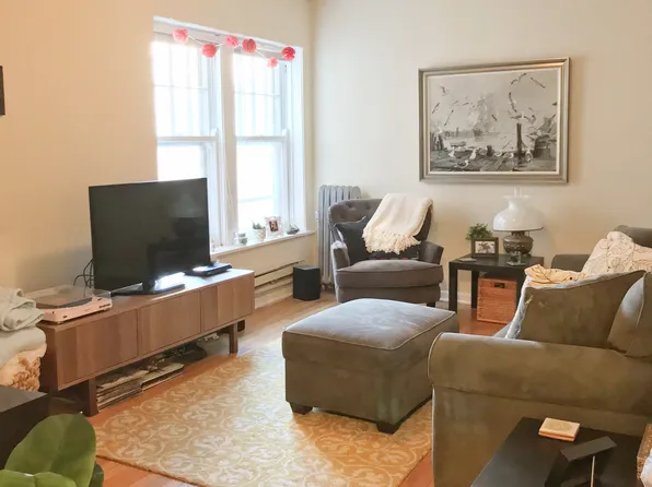 411 Beloit Ave #3R, Forest Park, IL 60130