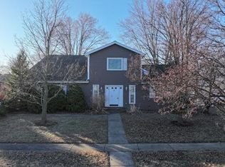 1119 Wheatland Dr, Shorewood, IL
