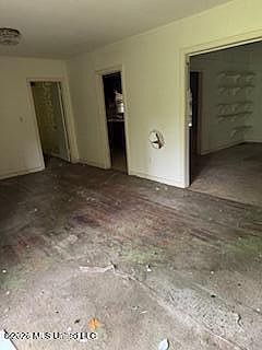 5th image of 2227 Crabapple Dr