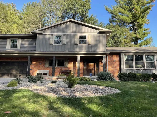 1916 Illini Rd, Leland Grove, IL 62704