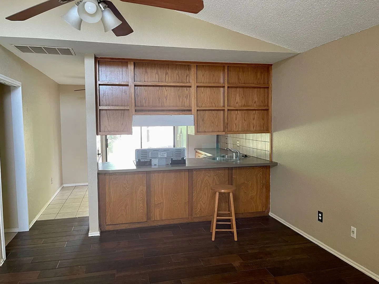 Wonderful 3 Bedroom Home For Rent In Ne Moore !! — Photo 3